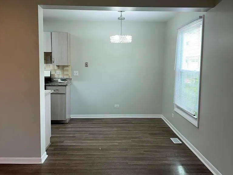 302 Creekside Dr — Photo 6