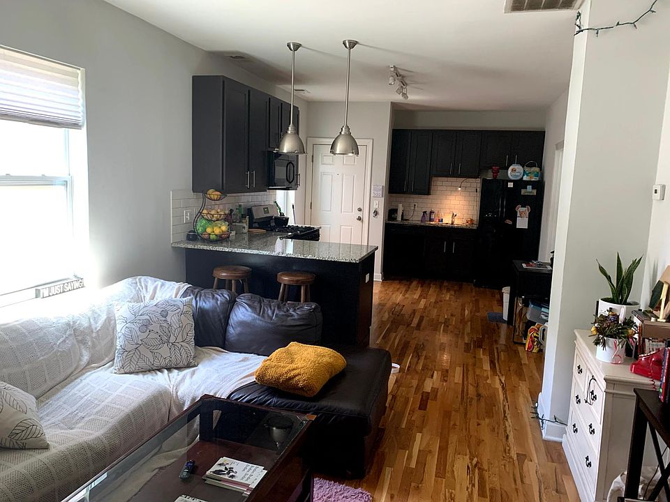 1st image of 1623 N Talman Ave APT 2R