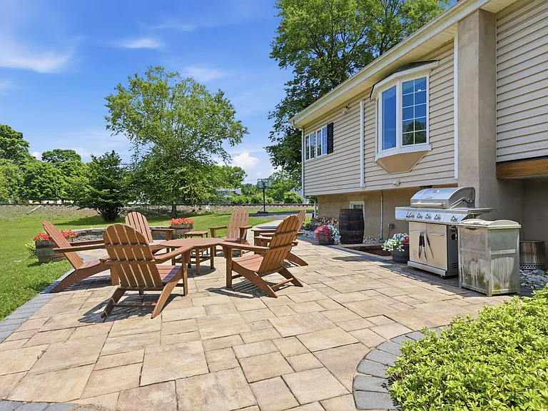 1682 Creek Rd — Photo 45