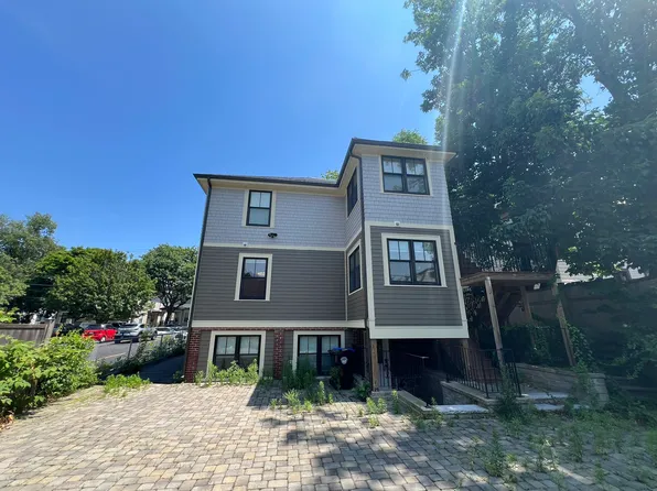 23 Winslow Rd #1, Brookline, MA 02446