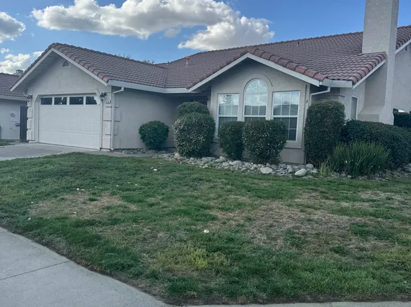 1678 Snowy River St, Oakdale, CA 95361