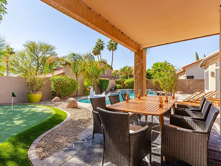 5821 E Aire Libre Ave — Photo 2