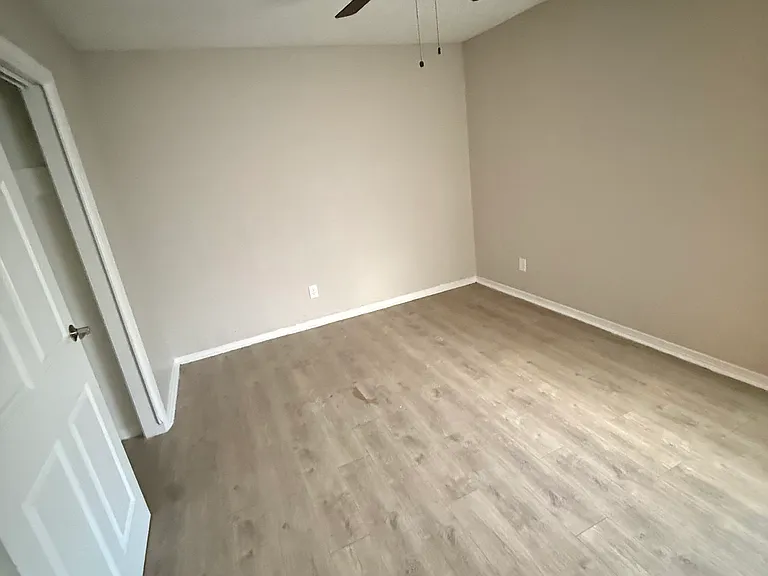 Paseo Apartments — Photo 10