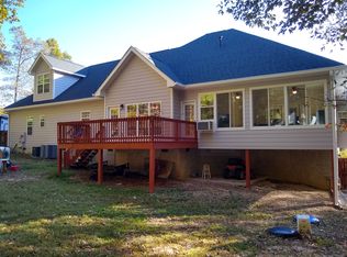 8929 Dayflower Dr, Ooltewah, TN 37363