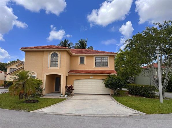1728 Shoreside Cir