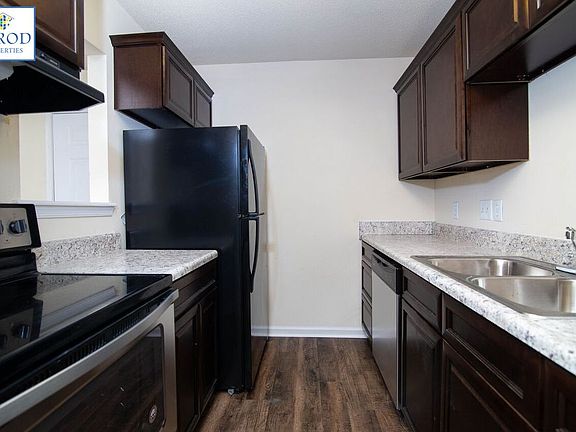 3rd image of 509D Mystic Dr