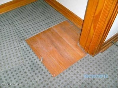 5th image of 5046 Lexington Ave