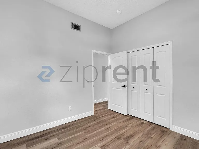 10636 Satinwood Cir — Photo 16