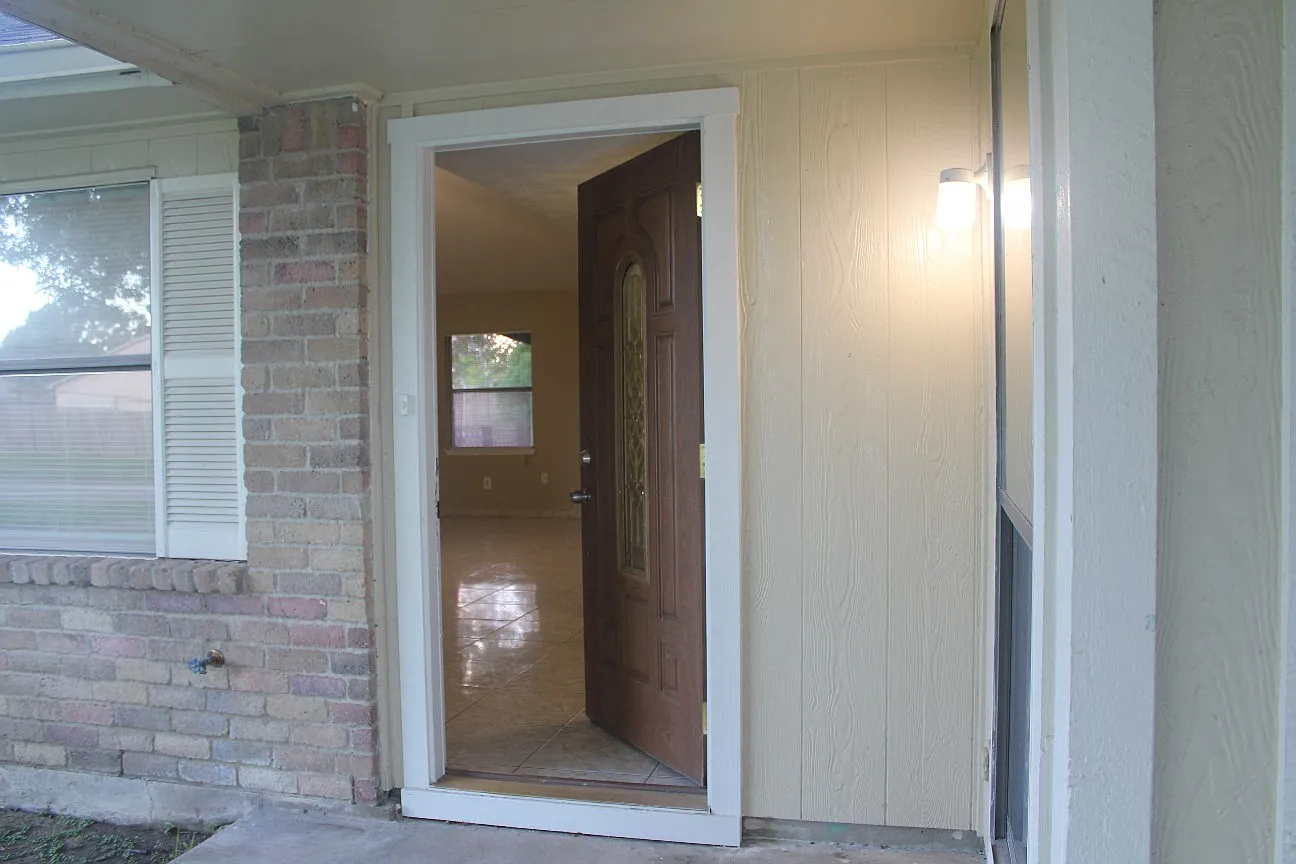 3 bed, 1550 sqft, $1,849 — Photo 3