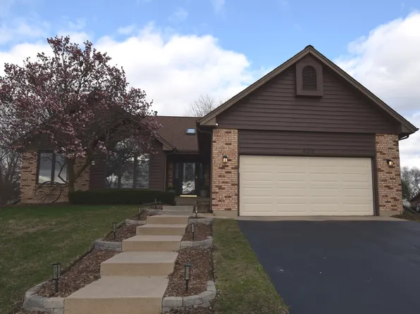 639 Eisenhower St, Marengo, IL 60152