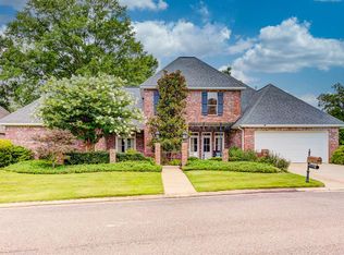 104 Sawgrass Point, Vicksburg, MS 39183