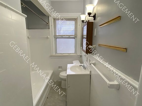 2nd image of 2987 Glendale Ave #2989
