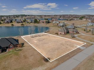 9176 Desert Trail Dr, Milan, MI 48160