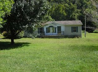 1442 Old Stage Rd, Charlotte, TN 37036