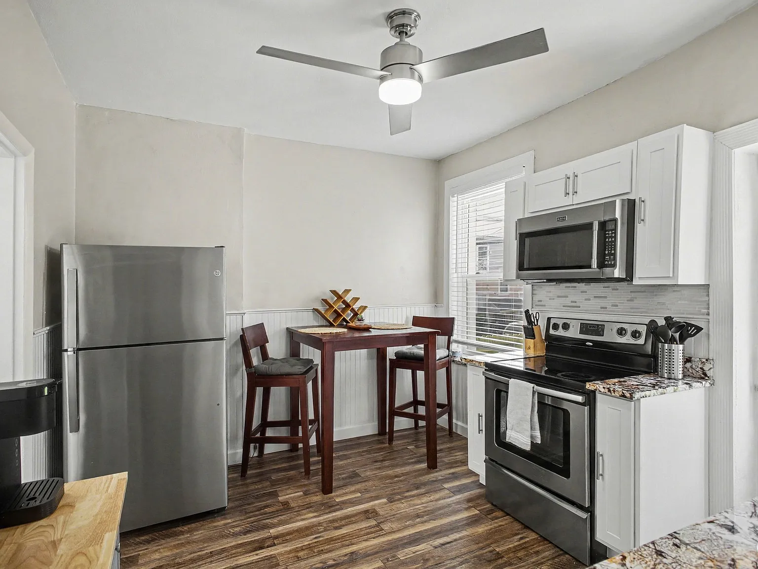 2 bed, 900 sqft, $2,000 — Photo 4