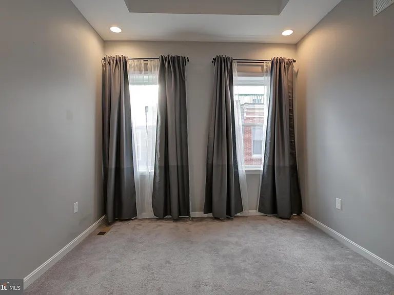 16 N Bradford St — Photo 17