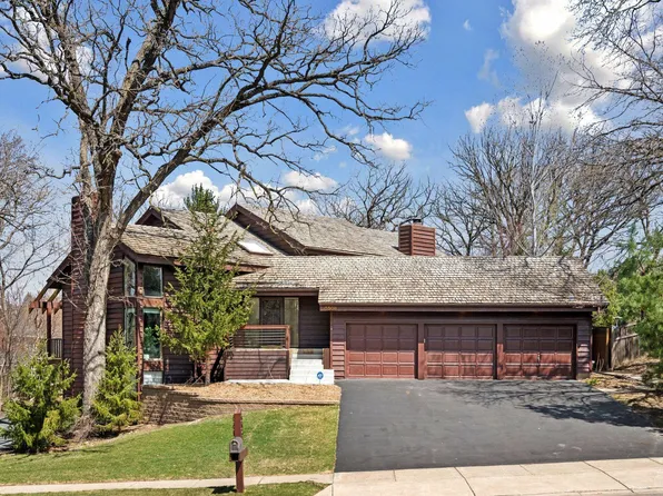 5508 River Bluff Curv, Bloomington, MN 55437