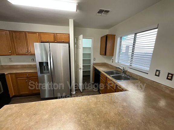 5th image of 6688 E Stacy St