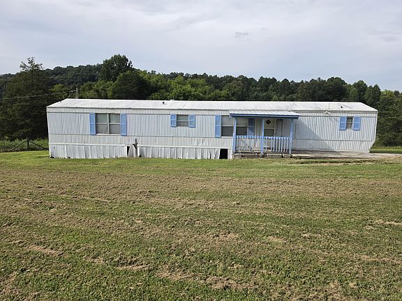 2nd image of 2185 Lynx Rd