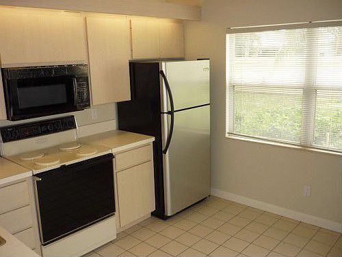3rd image of 8164 Andover Ct APT D