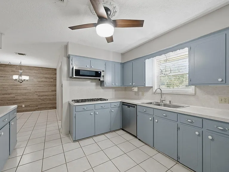 2607 Brom Bones Blvd — Photo 23