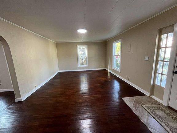 5th image of 2300 N Main Avenue