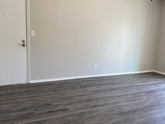 4th image of 102 W 103rd St #11