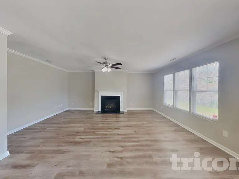 6867 Horseback Ln — Photo 4