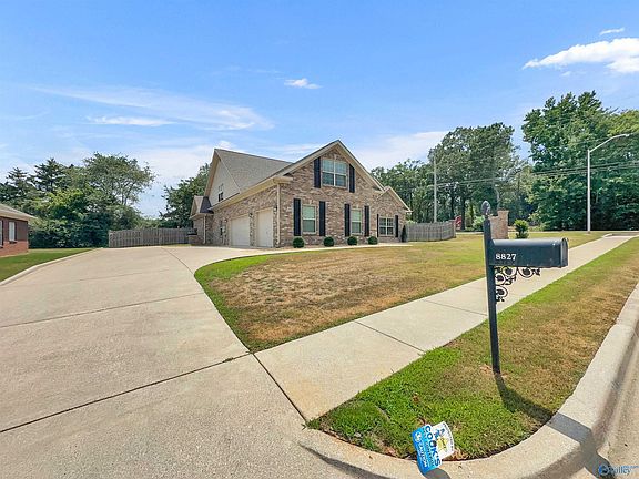 3rd image of 8827 Belle Mor Dr NW