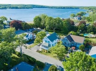 7 Wood St, Waterford, CT 06385