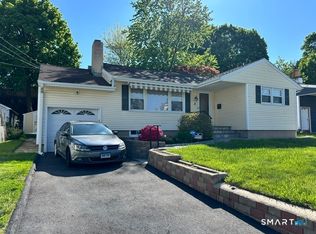 8 Lincoln Ave, Norwalk, CT 06854