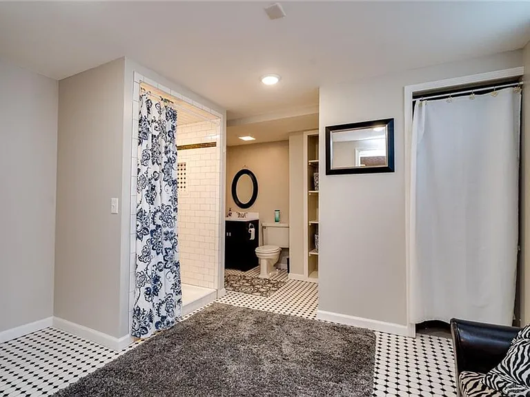 314 Beverly Pl — Photo 29
