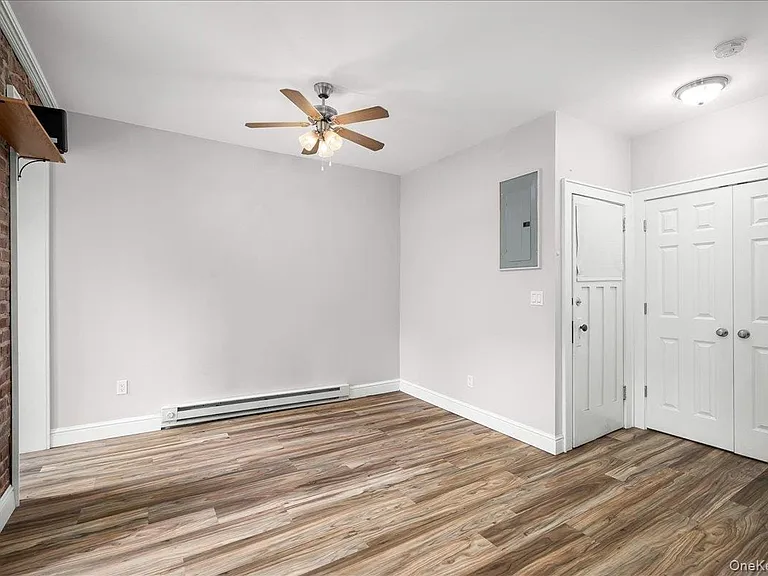 548 Warburton Ave #2R — Photo 12