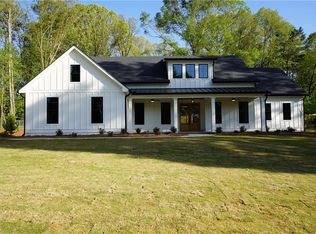 1632 Oleander Dr SW, Lilburn, GA 30047
