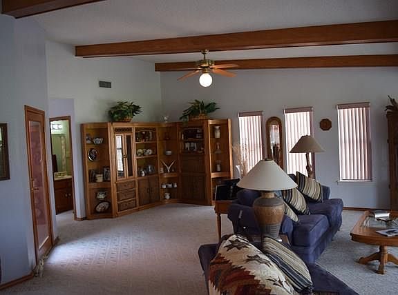 3rd image of 904 Palm Dr
