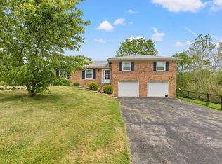 102 Allen Douglas Dr, Richmond, KY 40475