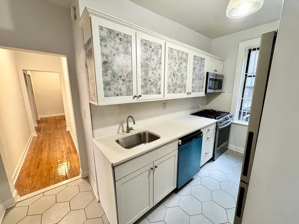 275 Harrison Avenue image 6 of 15