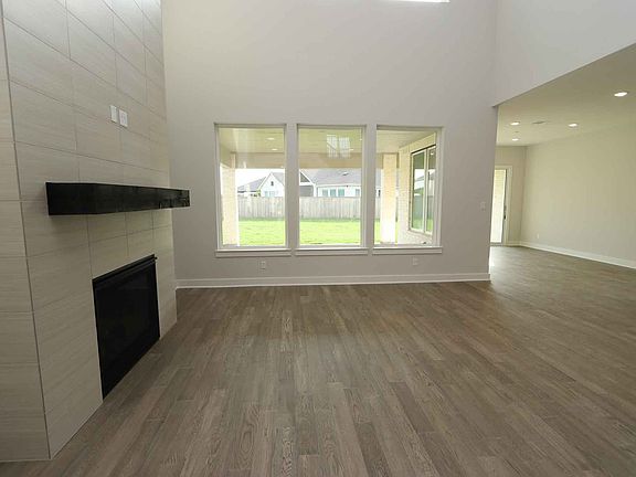 Lamesa Plan 21511 Flower Head Way Great Room