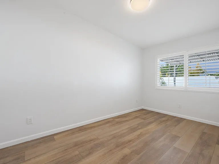 3954 Armstrong St — Photo 6
