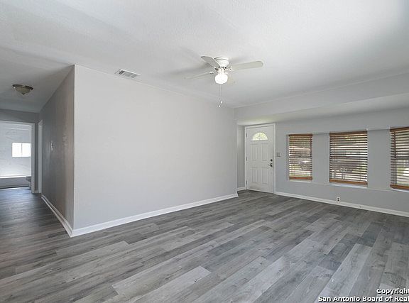 4th image of 207 W JEWELL ST