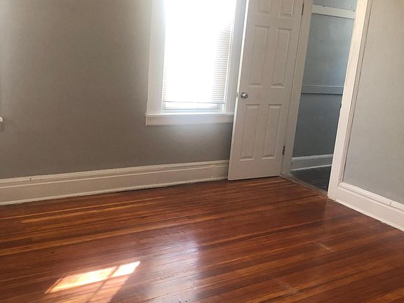 3rd image of 541 Sanford Ave #2