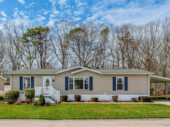 638 Fresh Pond Avenue #343, Calverton, NY 11933