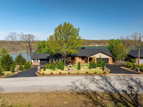 504 S Shore Dr, Horseshoe Bend, AR 72512