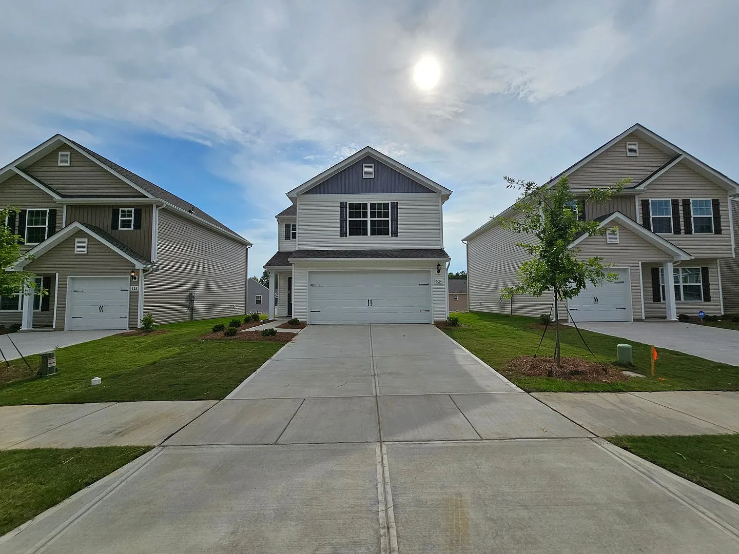Like New 3BR Home Minutes from the Airport — Photo 1