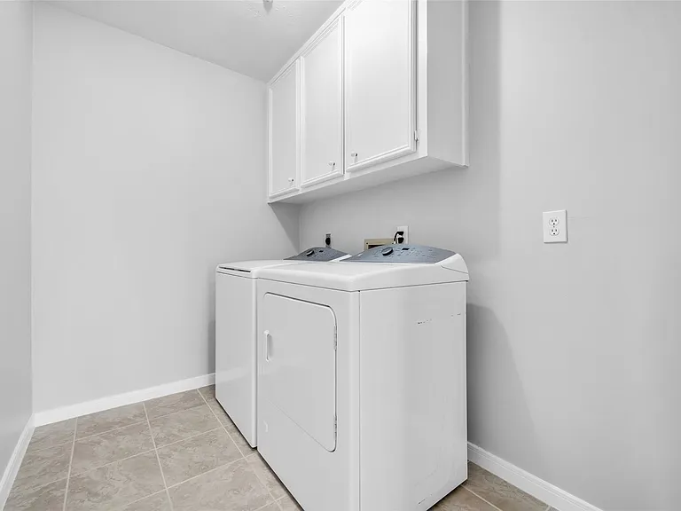 3827 Bratton St — Photo 26