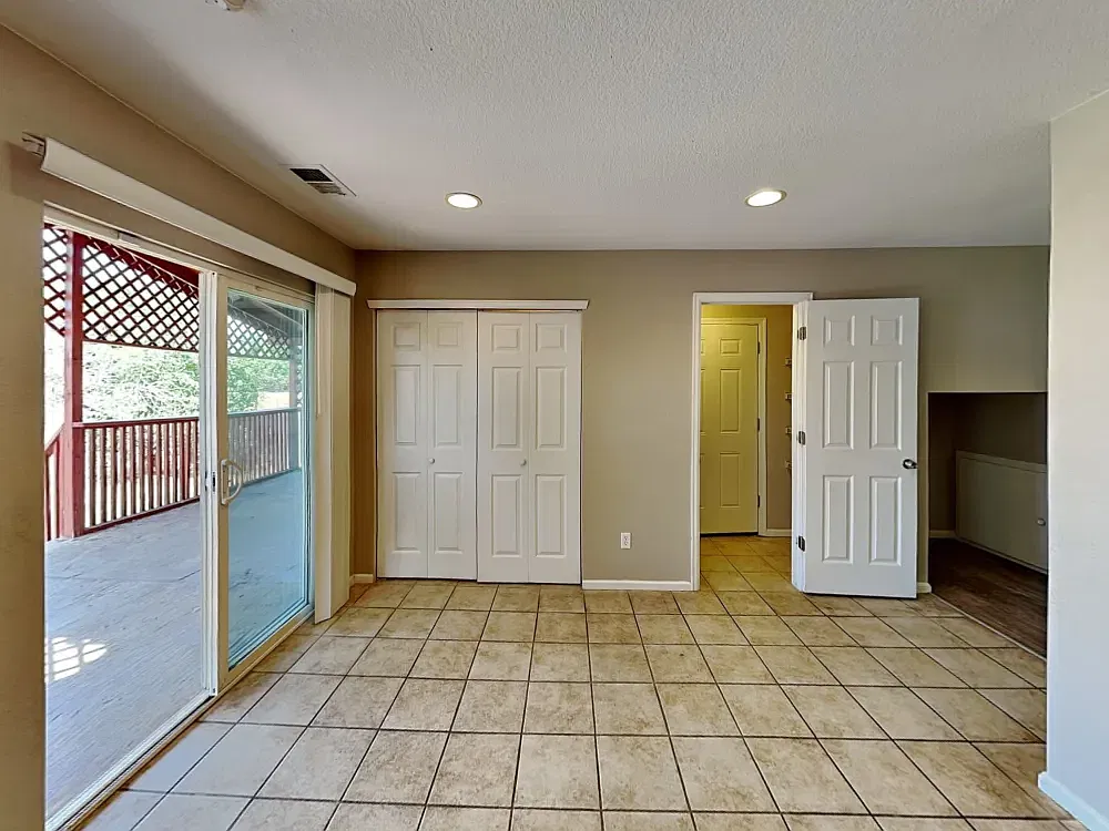 4 bed, 1470 sqft, $1,300 — Photo 4