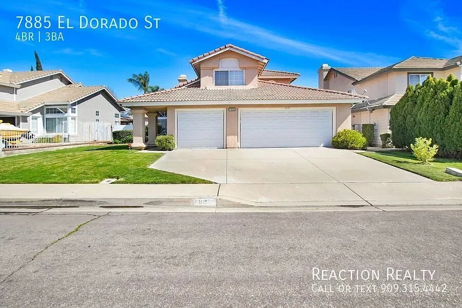 Coming Soon! Your Perfect Two-Story 4 Bedroom/3 Bathroom "Heritage" Fontana Home. — Photo 2