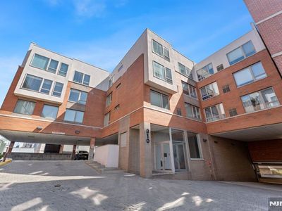 310 Cliff Ln APT 2C, Cliffside Park, NJ, 07010