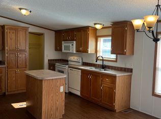 307 Sweet Briar Dr, Batavia, OH 45103
