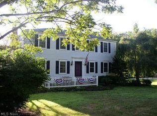 18093 Millstone Dr, Chagrin Falls, OH 44023